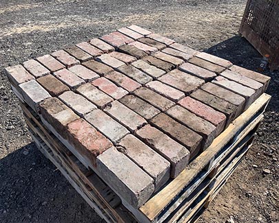Our stacking team takes great pride in making it easy for brick masons to use our reclaimed brick pavers